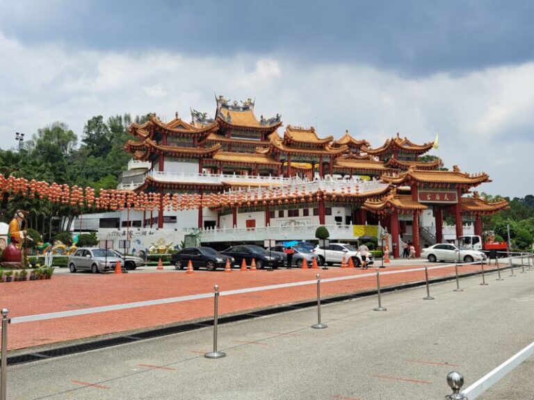 天后宮(Thean Hou Temple) マレーシア クアラルンプールにある中国寺院。沢山の鮮やかなちょうちんに目が奪われる!美しいインスタ ...