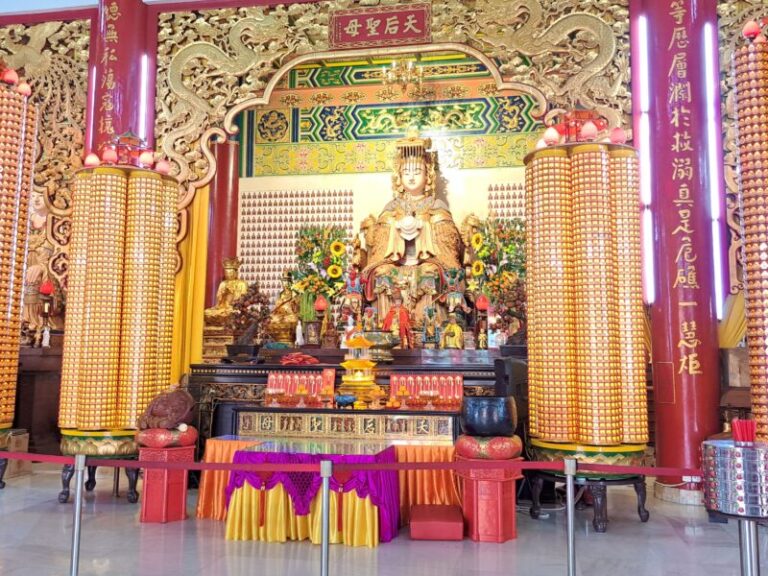 天后宮(Thean Hou Temple) マレーシア クアラルンプールにある中国寺院。沢山の鮮やかなちょうちんに目が奪われる!美しいインスタ ...